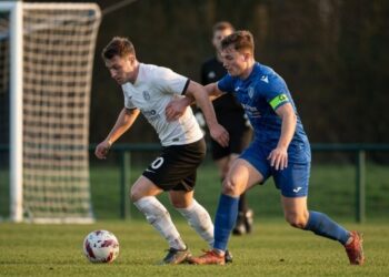 enge Deckung im Fußball