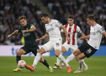 Mittelfeldrotation für Flexibilität